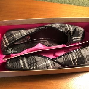 SAM & LIBBY Size 7.5 M SLZEES Black Gray Flats